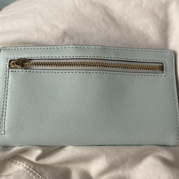SOLD OUT KATE SPADE
Jackson Street Stacy Wallet In Misty Mist
$128 - Picture 7 of 15